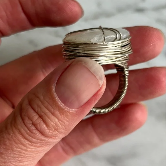 4 rings and ring sets + size adjuster bands - Picture 5 of 12